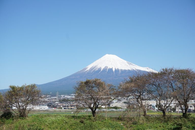 富士山も衣替え