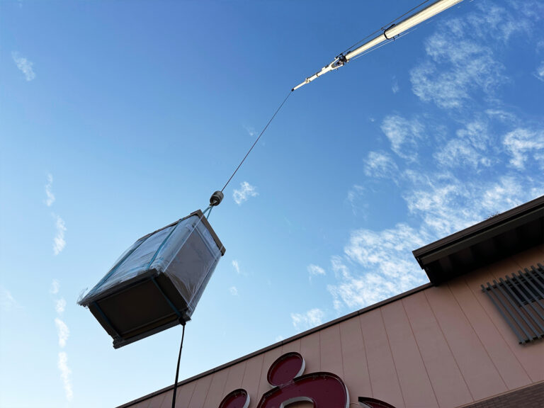 床置形エアコンから天吊形に更新しました