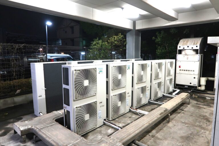 千葉県の大型小売店のエアコンを更新しました