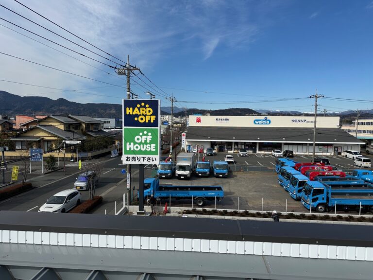 ハードオフ・オフハウス富士店様の空調設備を担当させていただきました