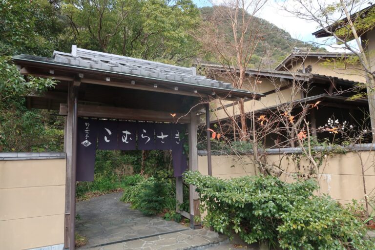 隠れ家のような温泉旅館のエアコンの更新をしました